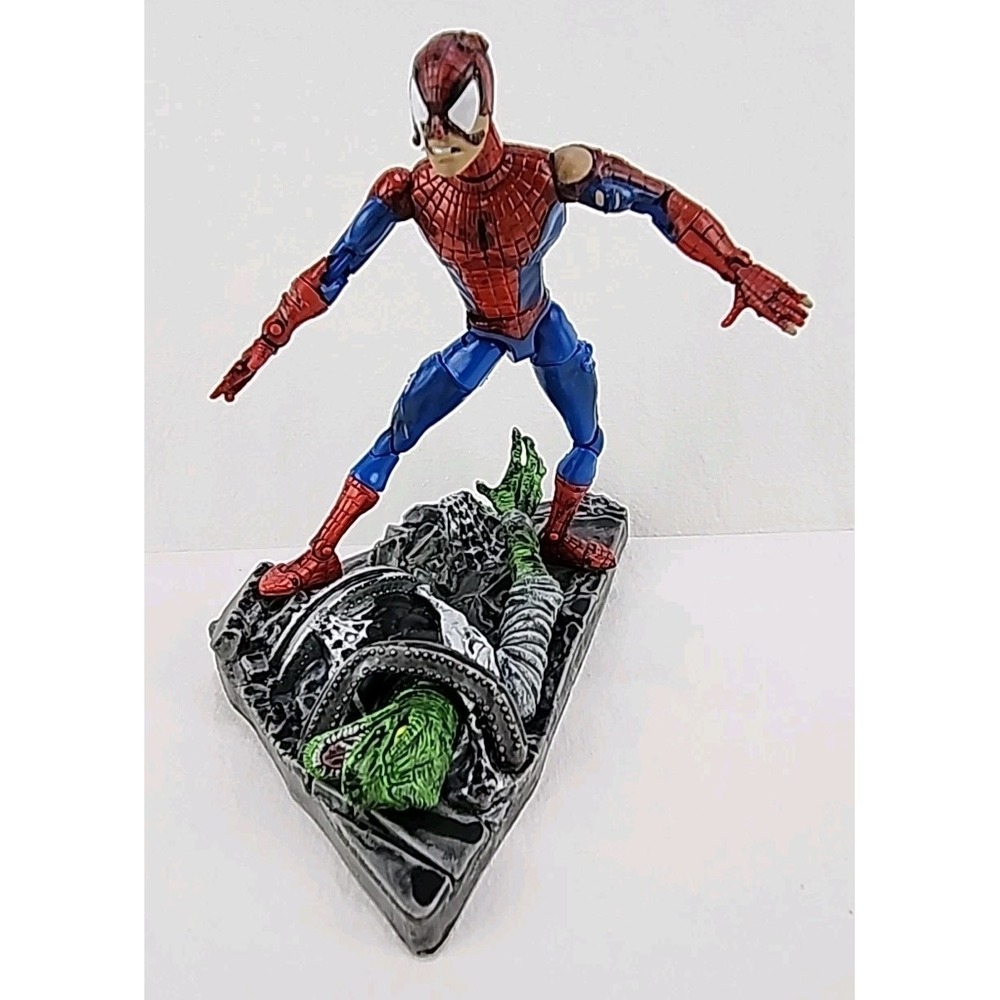 2001 Marvel Legends Classics Toybiz Spider-Man Series 2โ With Lizard Base Stand